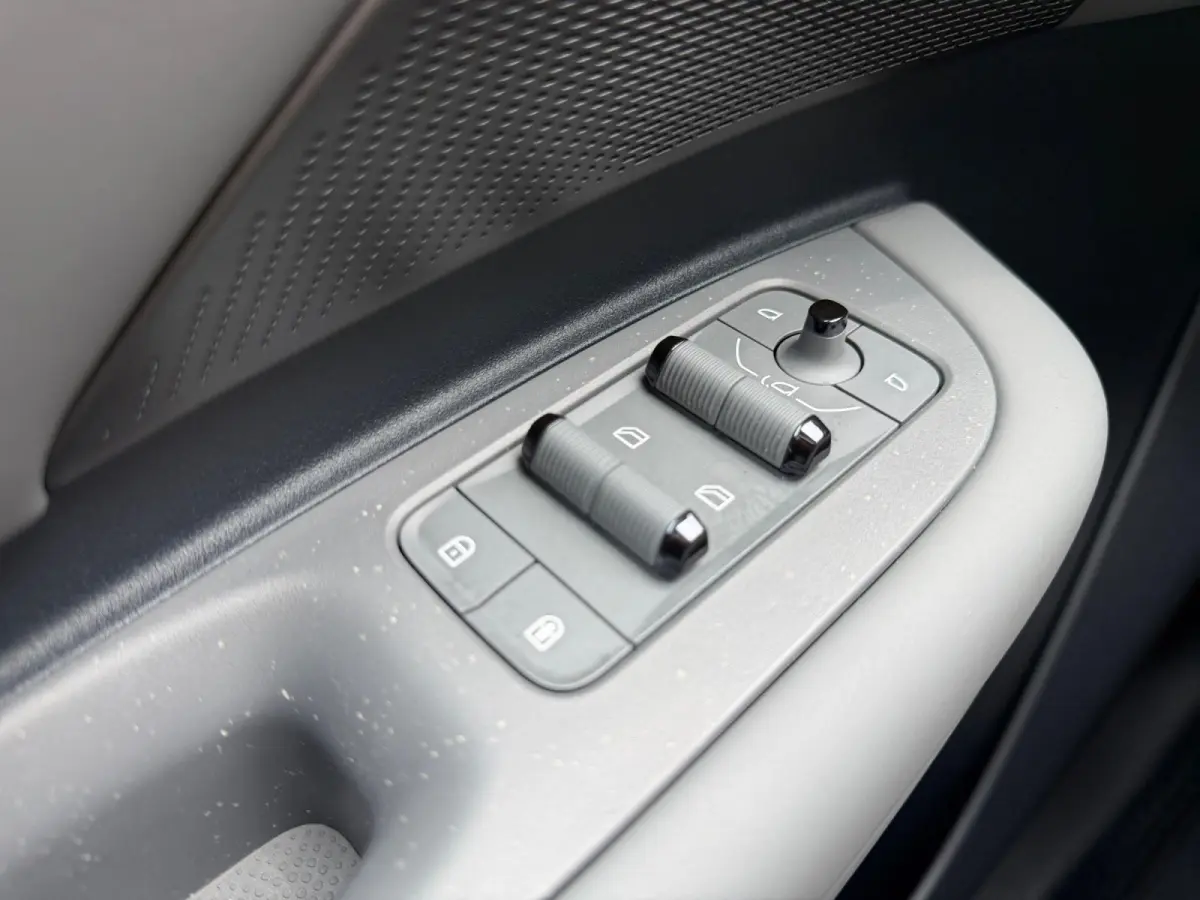More 66 kWh 360 Camera | Panodak | Addaptive cruise control | Stuur + stoelverwarming | Rest fabrieksgarantie