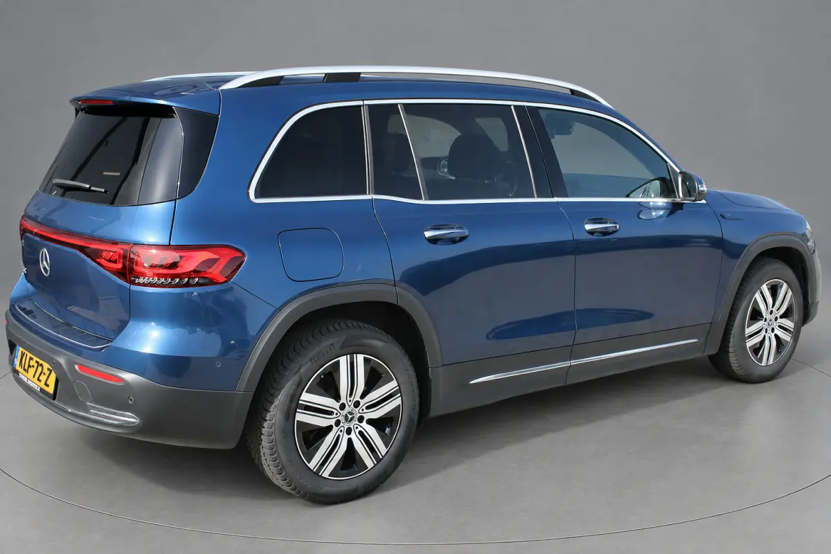 250 Luxury Line 7-PER 67 kWh PANORAMADAK LEDER DISTRONIC SFEER CAMERA KEY-LESS GO