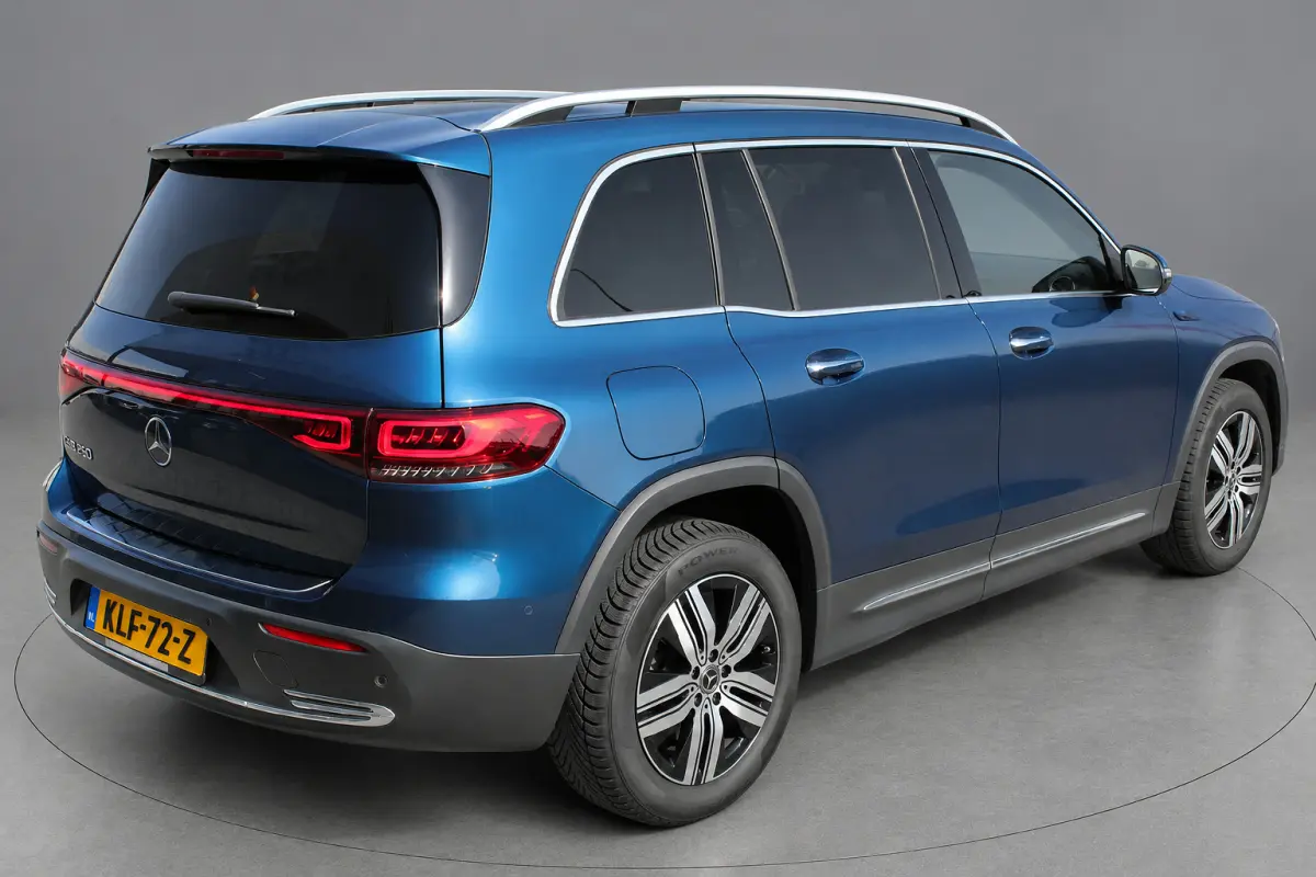 250 Luxury Line 7-PER 67 kWh PANORAMADAK LEDER DISTRONIC SFEER CAMERA KEY-LESS GO