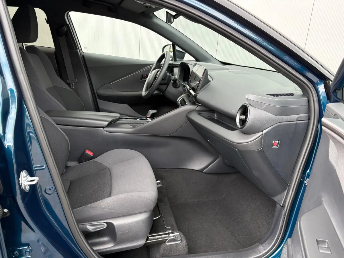 1.8 Hybrid 140PK First Edition Bi-Tone/Winter-pack/Gr.-navigatie/Elektr.klep/Camera/Adapt.-cruise