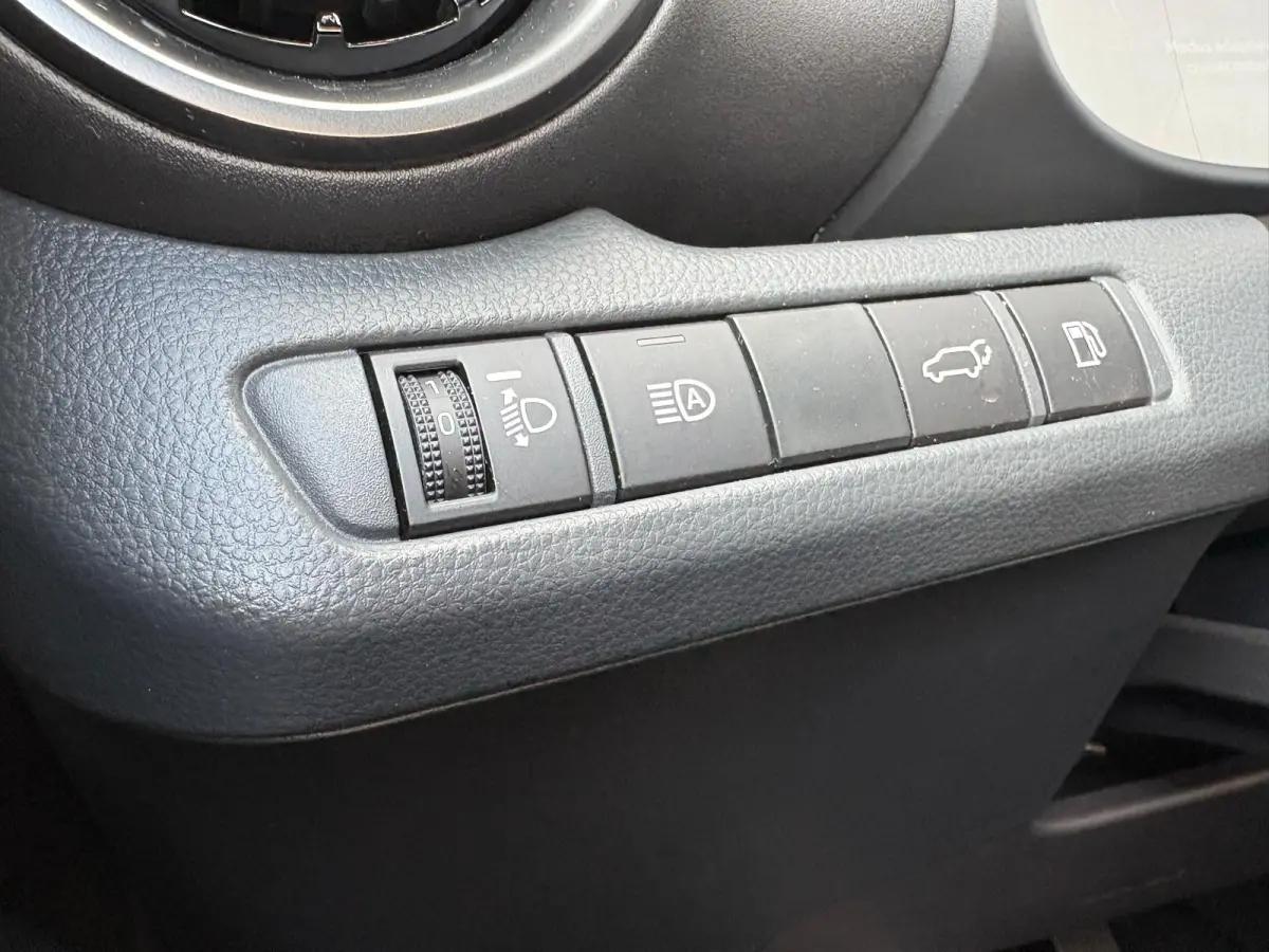 1.8 Hybrid 140PK First Edition Bi-Tone/Winter-pack/Gr.-navigatie/Elektr.klep/Camera/Adapt.-cruise