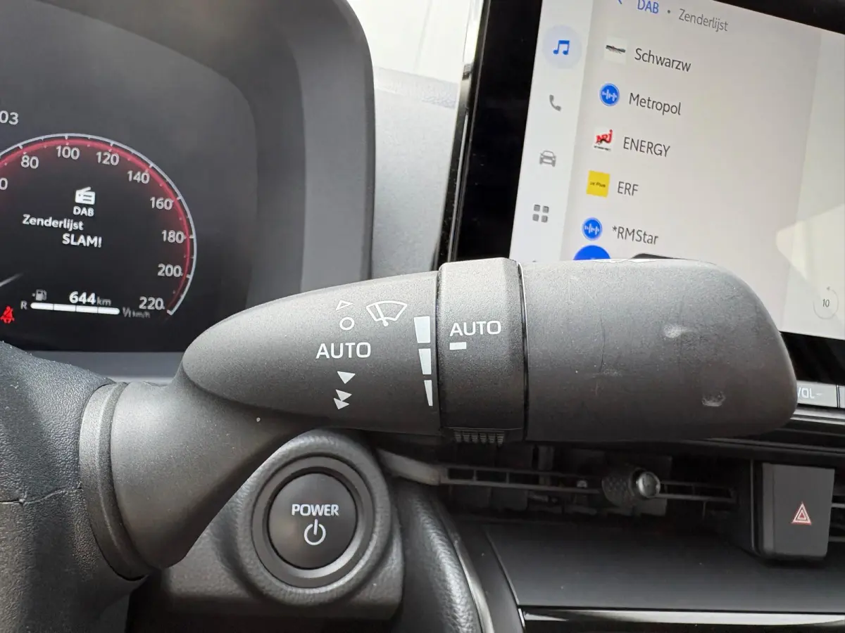 1.8 Hybrid 140PK First Edition Bi-Tone/Winter-pack/Gr.-navigatie/Elektr.klep/Camera/Adapt.-cruise