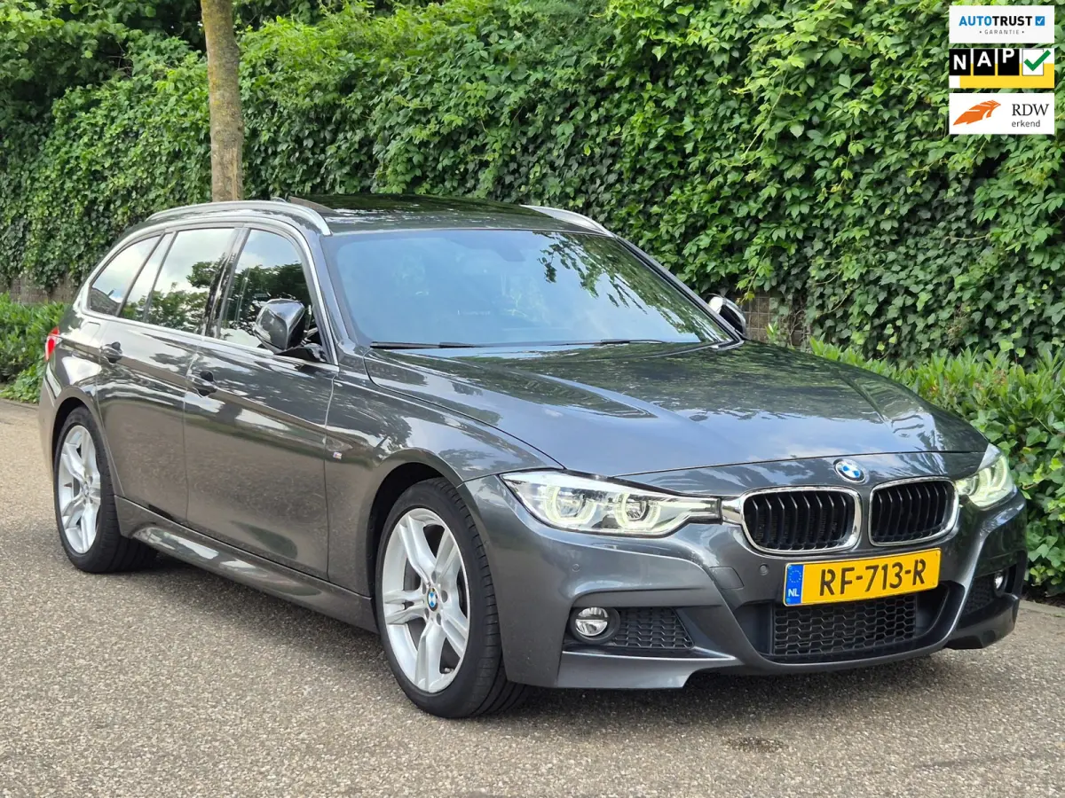 320i M Sport High Ex Panorama A CarPlay Keyless Virtual dash Camera Touring