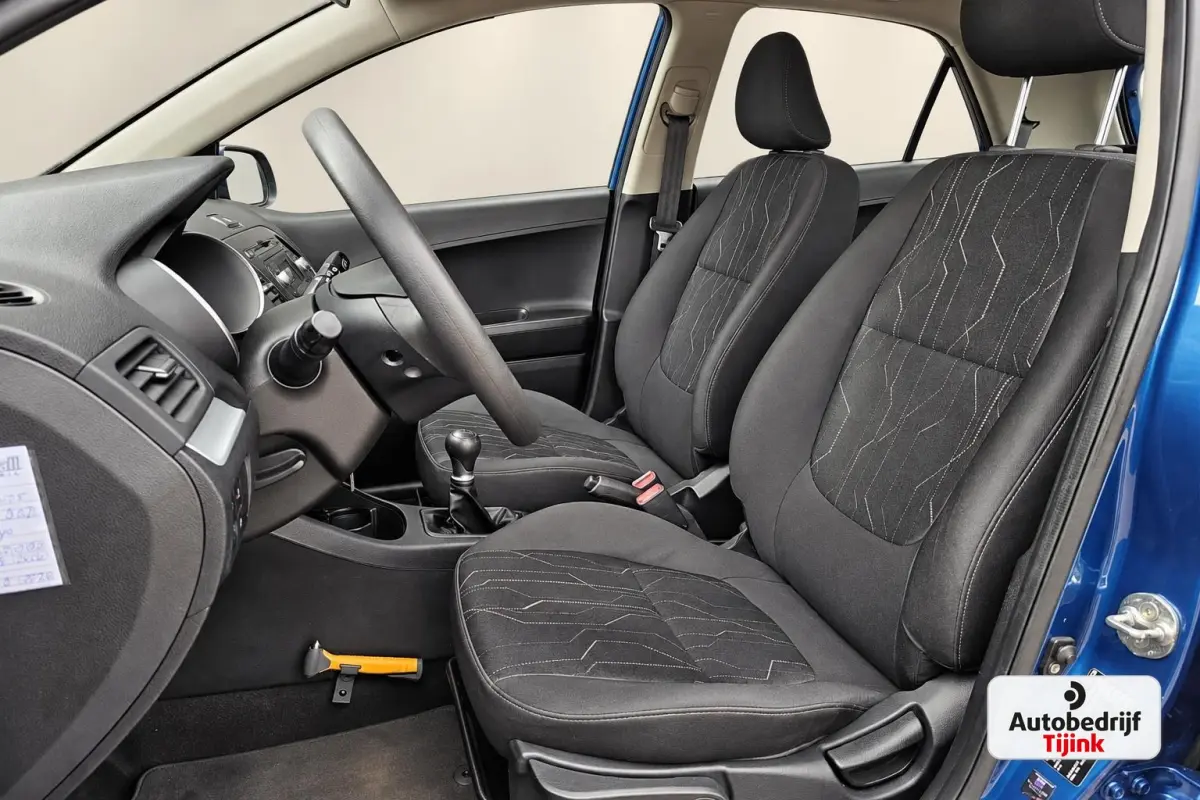 1.0 CVVT ComfortLine | Airco | Parkeersensoren achter | All-seasons | 5-DRS |