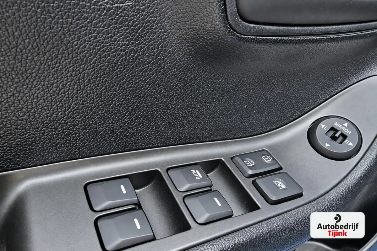 1.0 CVVT ComfortLine | Airco | Parkeersensoren achter | All-seasons | 5-DRS |