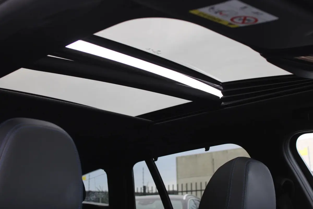 330e High Executive M-SPORT SHADOW PANORAMADAK MEMORY 360-CAMERA KEY-LESS CARPLAY TREKHAAK