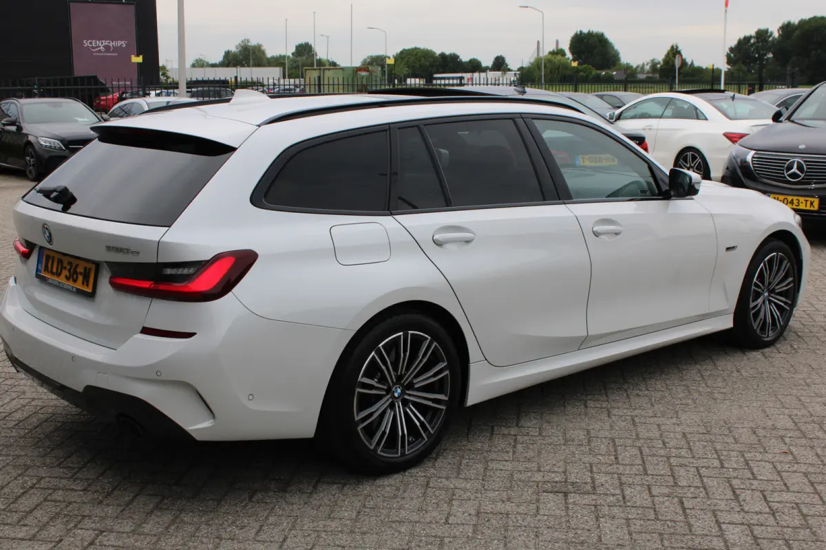 330e High Executive M-SPORT SHADOW PANORAMADAK MEMORY 360-CAMERA KEY-LESS CARPLAY TREKHAAK