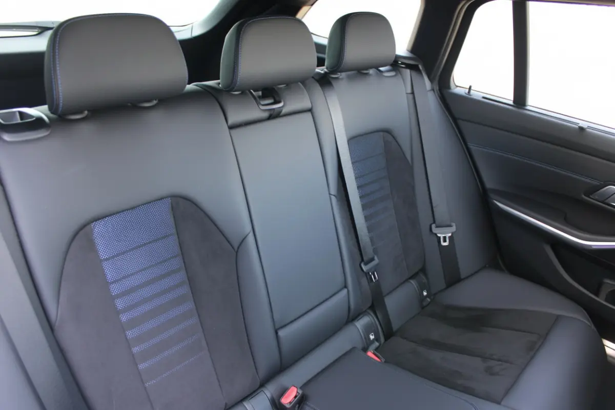 330e High Executive M-SPORT PANORAMADAK MEMORY KEY-LESS CAMERA CARPLAY
