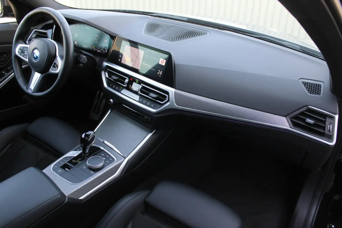 330e High Executive M-SPORT PANORAMADAK MEMORY KEY-LESS CAMERA CARPLAY