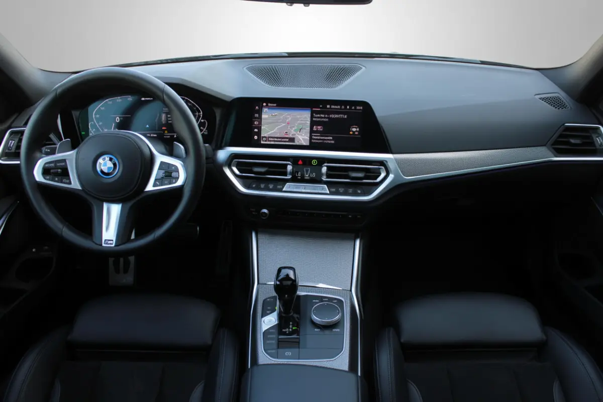 330e High Executive M-SPORT PANORAMADAK MEMORY KEY-LESS CAMERA CARPLAY