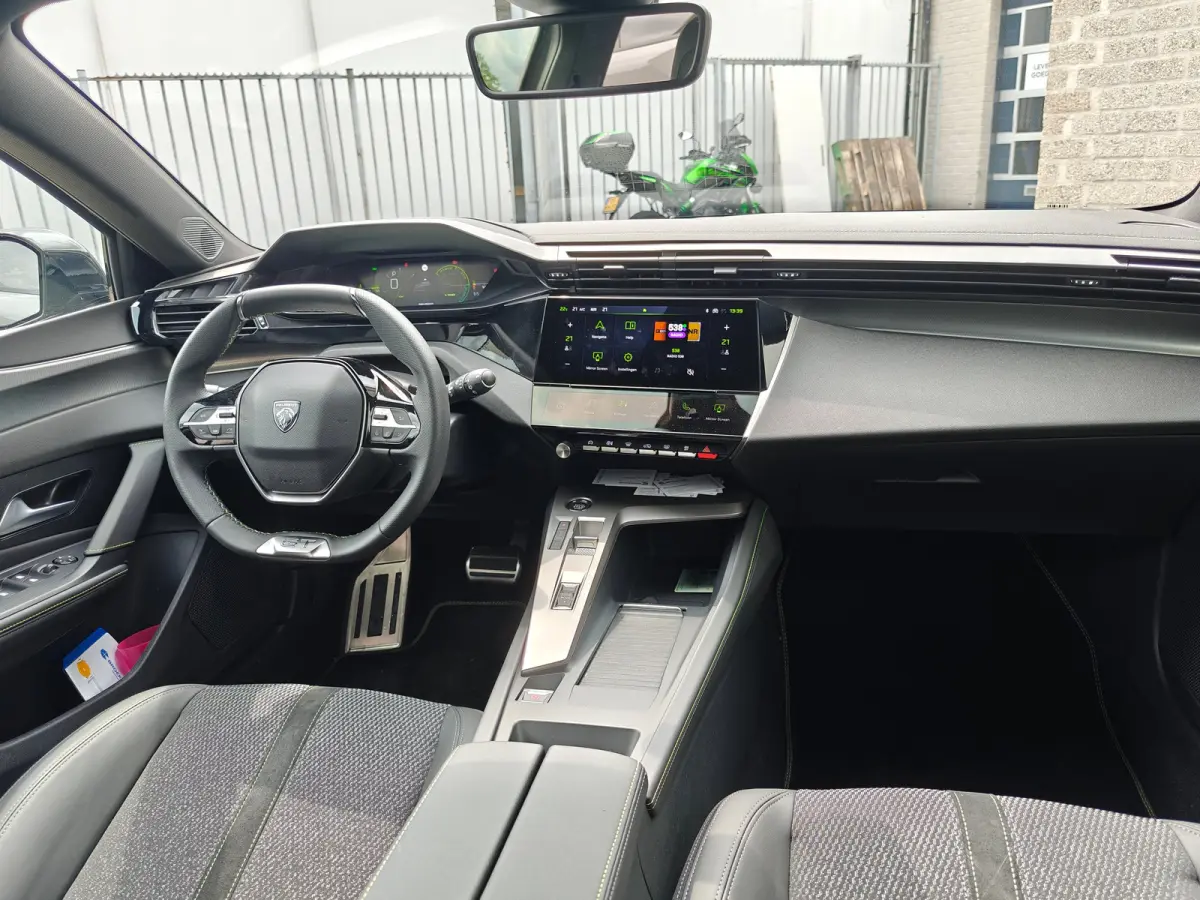 1.2 Hybrid 145 e-DCS6 GT | Apple Carplay / Android Auto | Navigatie | Adaptieve Cruise Control | Elektr. achterklep | Camera | Getint Glas | | Achteruitrijcamera | Apple Carplay/Android Auto