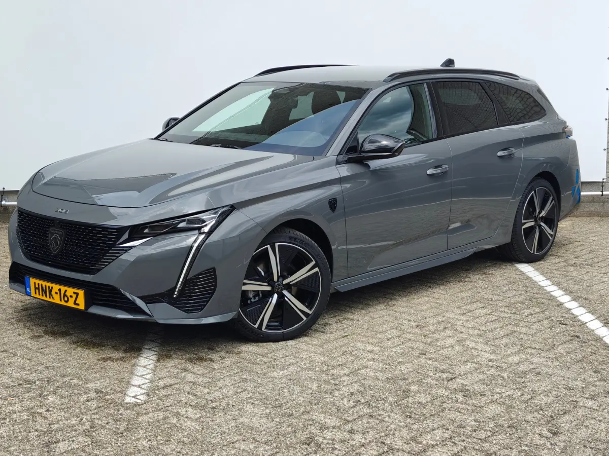 1.2 Hybrid 145 e-DCS6 GT | Apple Carplay / Android Auto | Navigatie | Adaptieve Cruise Control | Elektr. achterklep | Camera | Getint Glas | | Achteruitrijcamera | Apple Carplay/Android Auto