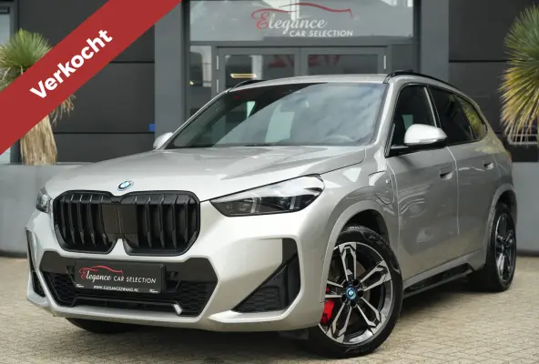 xDrive25e M Sport Pro | 245PK | Pano | 19" | Camera | Shadow | Travel Pack | BMW X1 xDrive25e M Sport Pro 245 PK Plug-in Hybrid met 1.5 driecilinder, panoramadak, achteruitrijcamera, 19-inch