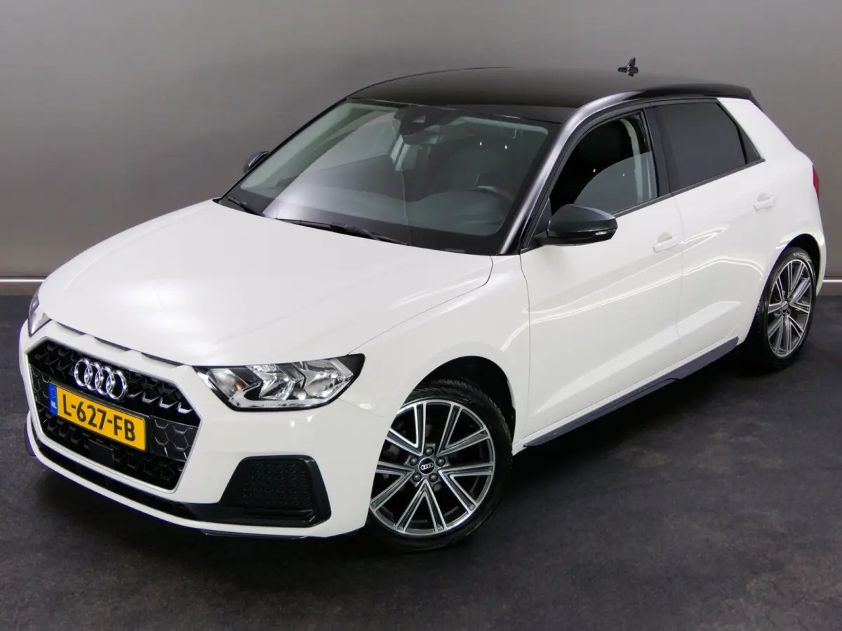 25 TFSI Sport (APPLE CARPLAY/ANDROID AUTO, CRUISE CONTROL, DIGITALE COCKPIT, BLUETOOTH, MULTIFUNCTIONEEL STUUR)