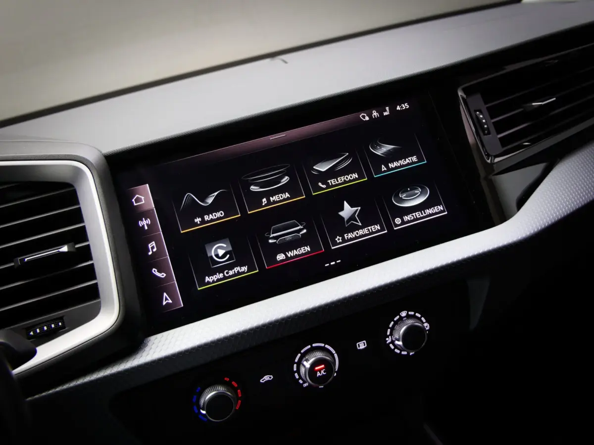 25 TFSI Sport (APPLE CARPLAY/ANDROID AUTO, CRUISE CONTROL, DIGITALE COCKPIT, BLUETOOTH, MULTIFUNCTIONEEL STUUR)