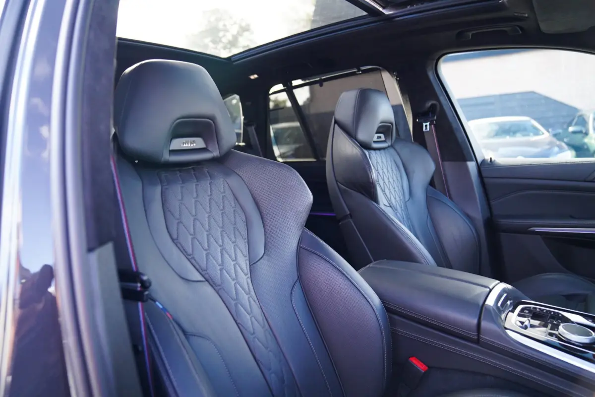 XDrive50e High Executive | X5M Kuipstoelen | Driving assistant Prof | HuD | Dravit Grau | Luchtvering | Stoelverkoeling |