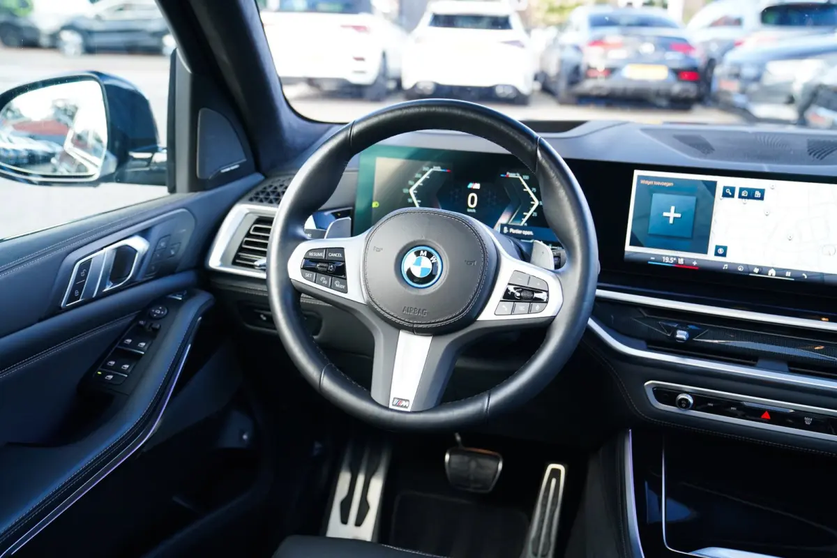 XDrive50e High Executive | X5M Kuipstoelen | Driving assistant Prof | HuD | Dravit Grau | Luchtvering | Stoelverkoeling |