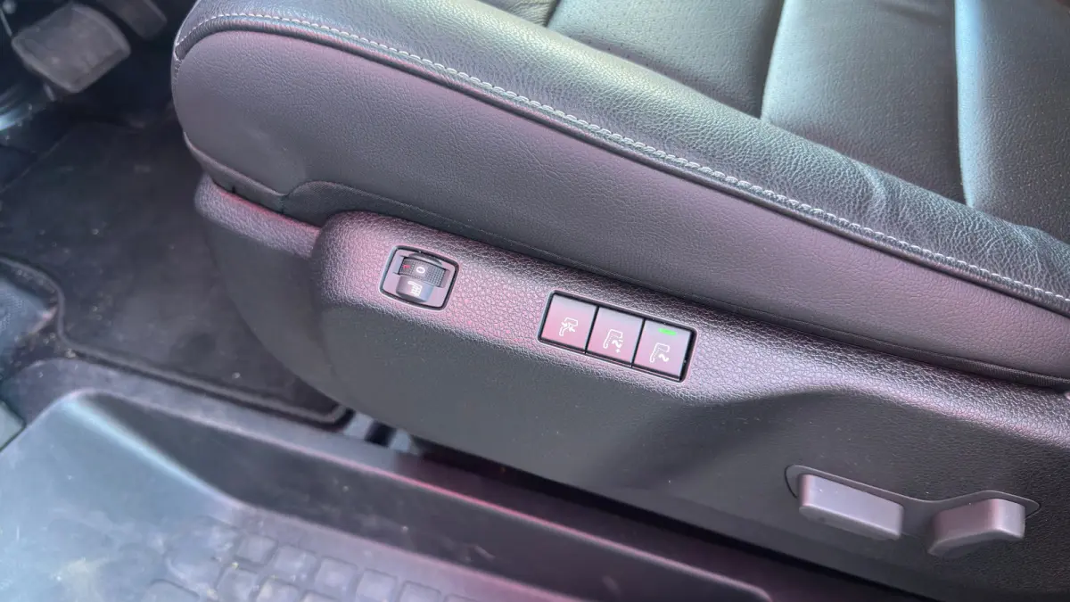 EV L3 DC 75 kWh | Achteruitrij Camera | Apple Carplay / Android Auto | Adaptieve Cruise Control | Navigatie | Dubbele Schuifdeur | Leder | Stoelmassage | Stoelverwarming | | Achterbank 3-per