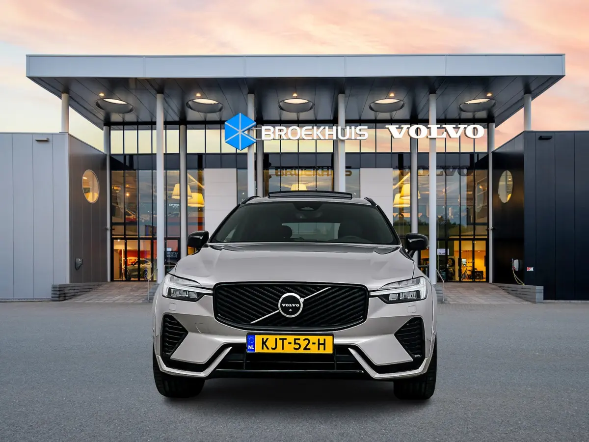 T8 Recharge Ultra Dark Executive | 22" | Heico Diffusor | Trekhaak | Getint & Gelamineerd Glas | Alarmklasse 3 | Black Edition Interieur | Luchtvering | Bowers & Wilkins | Geventileerd Nappa