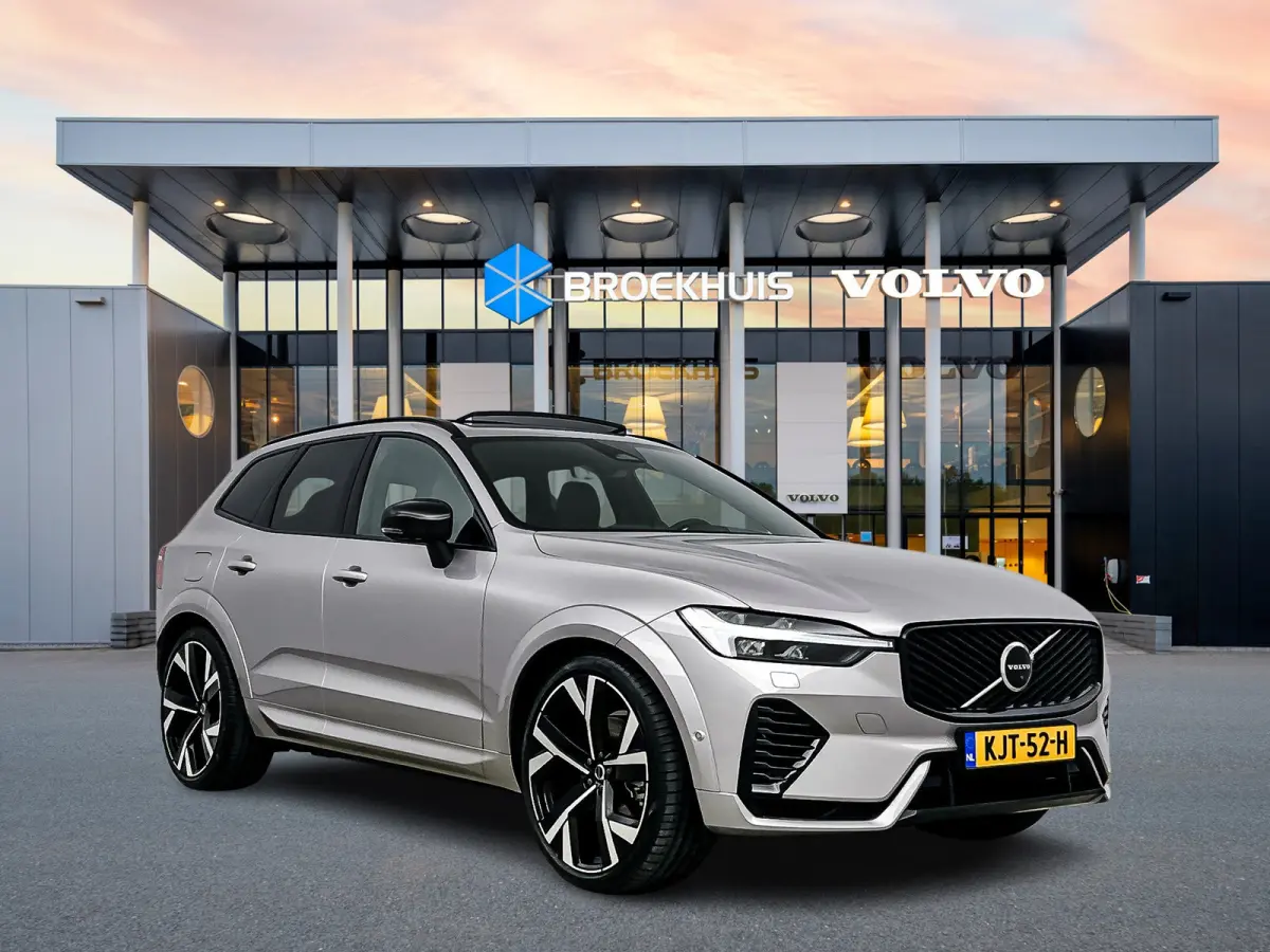 T8 Recharge Ultra Dark Executive | 22" | Heico Diffusor | Trekhaak | Getint & Gelamineerd Glas | Alarmklasse 3 | Black Edition Interieur | Luchtvering | Bowers & Wilkins | Geventileerd Nappa