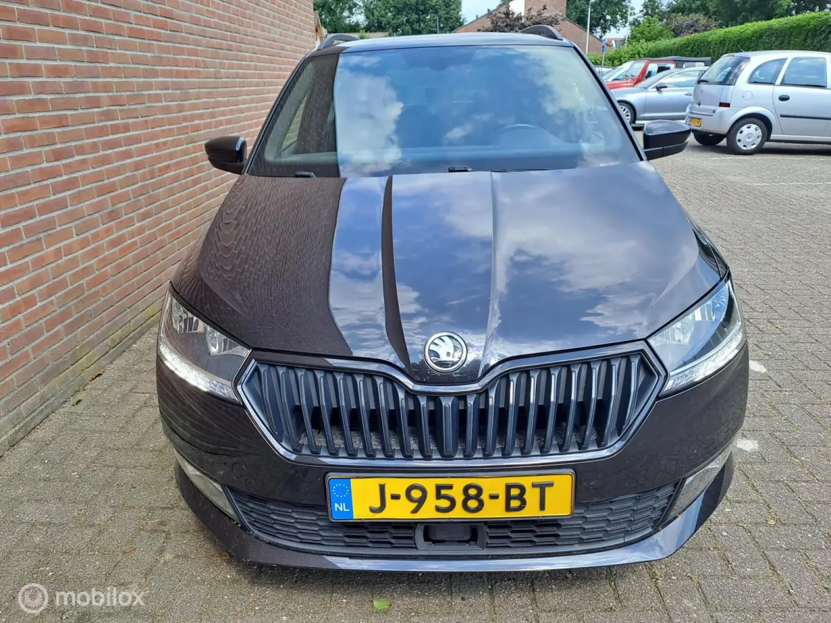 1.0 TSI Sport Business