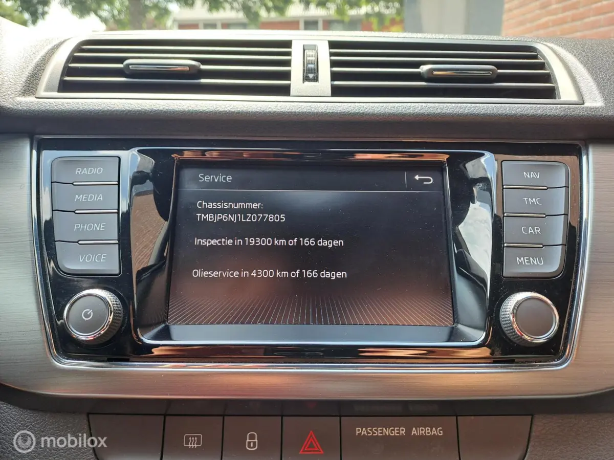 1.0 TSI Sport Business