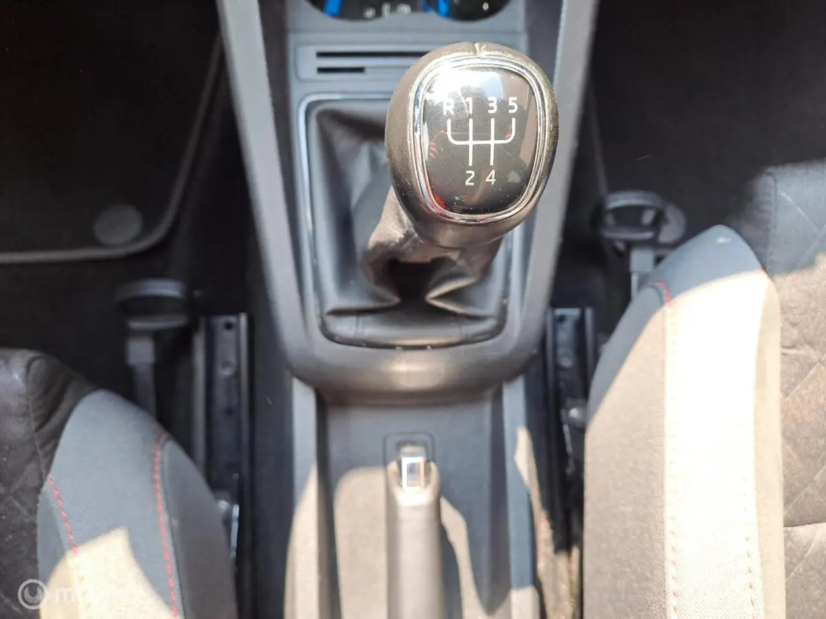 1.0 TSI Sport Business