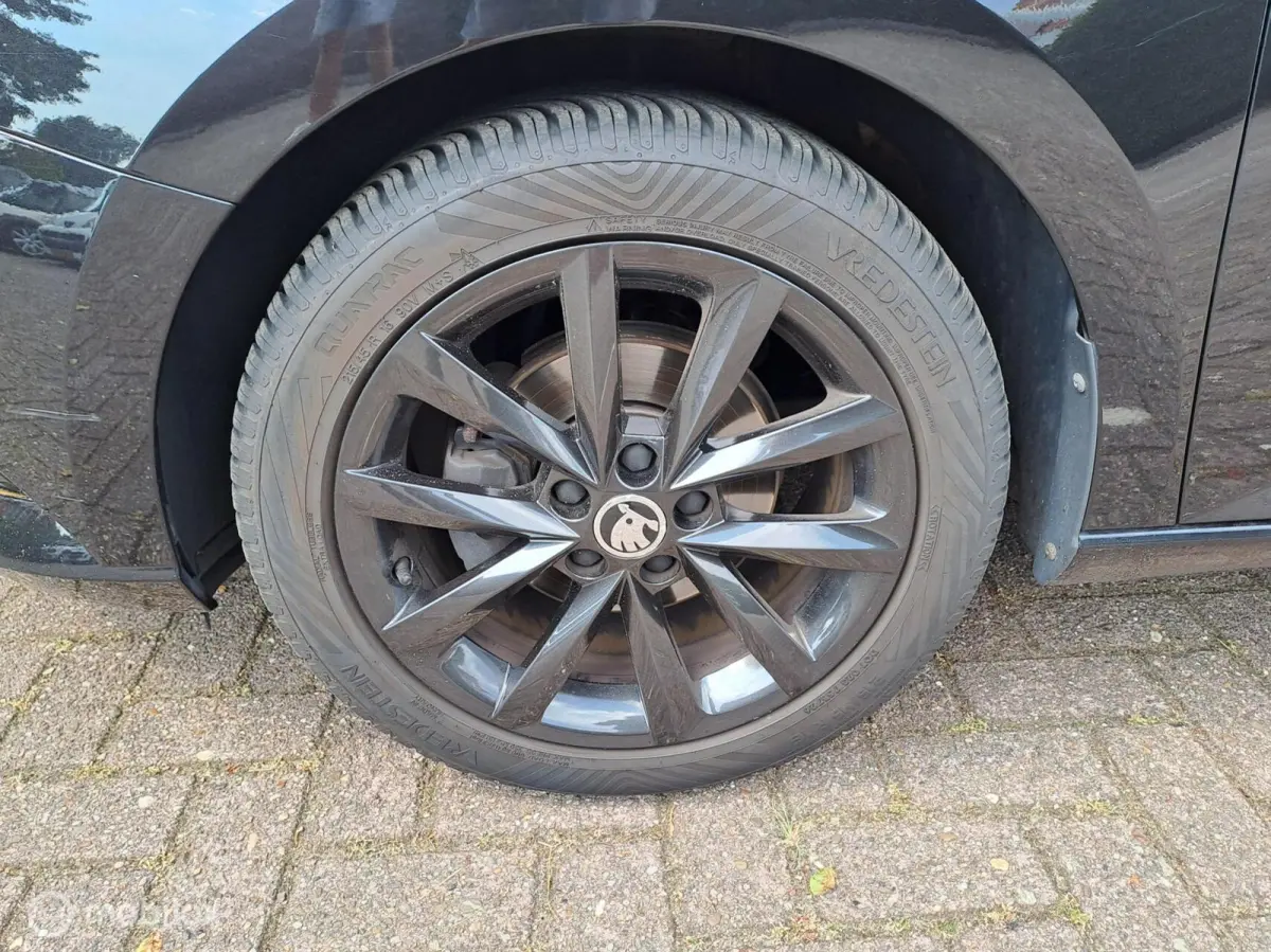 1.0 TSI Sport Business