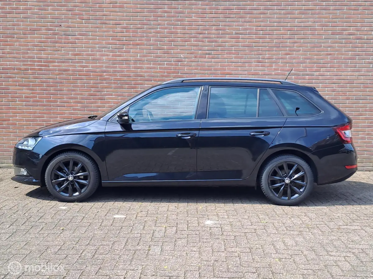 1.0 TSI Sport Business
