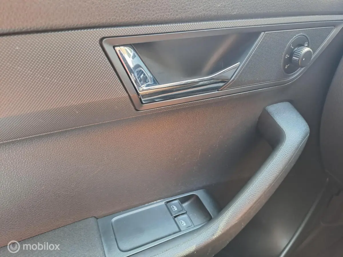 1.0 TSI Sport Business