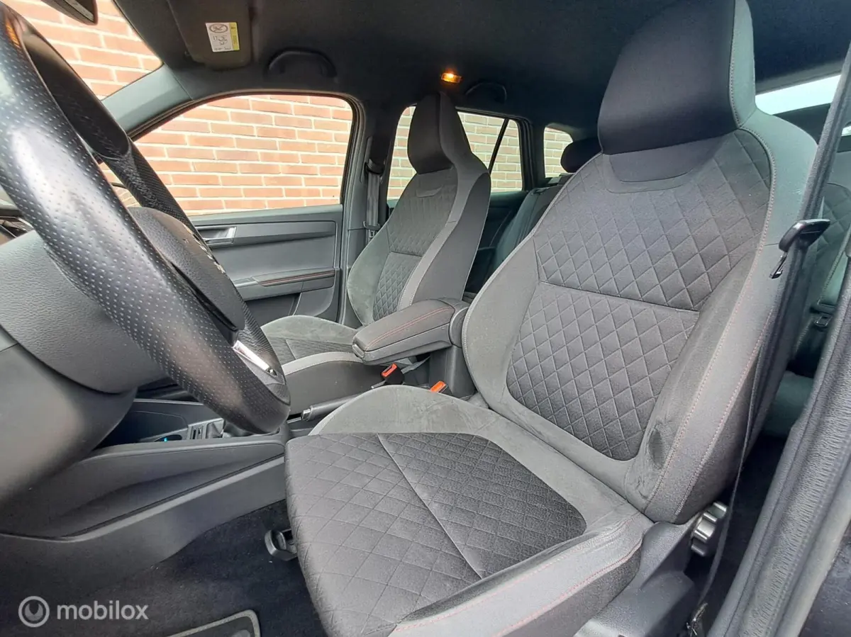1.0 TSI Sport Business