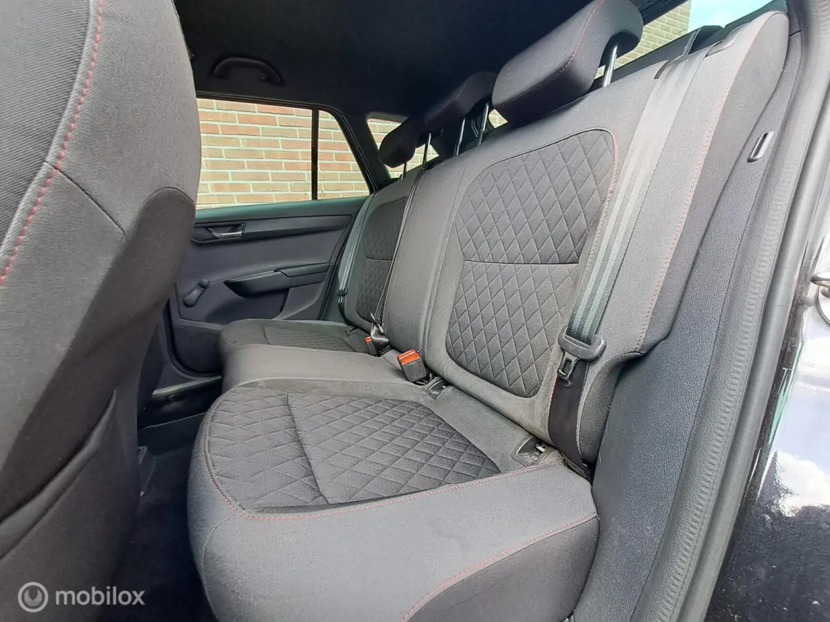 1.0 TSI Sport Business