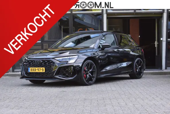 2.5 TFSI RS3 quattro HUD Pano Massage Keyless B&O Lane