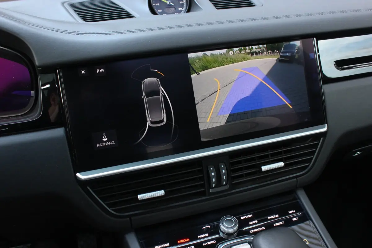 3.0 E-Hybrid FULL BLACK / PANO-DAK / SPORT CHRONO / LUCHTVERING / TREKHAAK / NAVIGATIE/ONDERHOUDSHISTORY / CARPLAY
