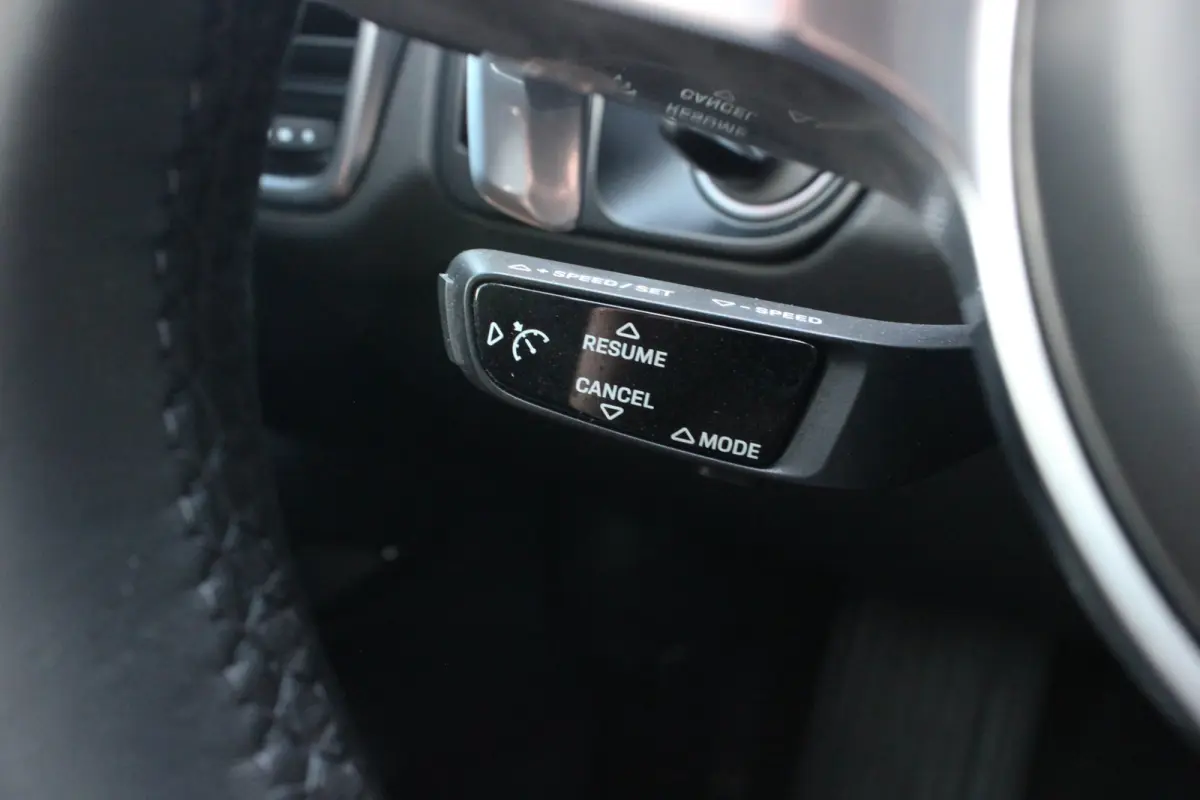 3.0 E-Hybrid FULL BLACK / PANO-DAK / SPORT CHRONO / LUCHTVERING / TREKHAAK / NAVIGATIE/ONDERHOUDSHISTORY / CARPLAY