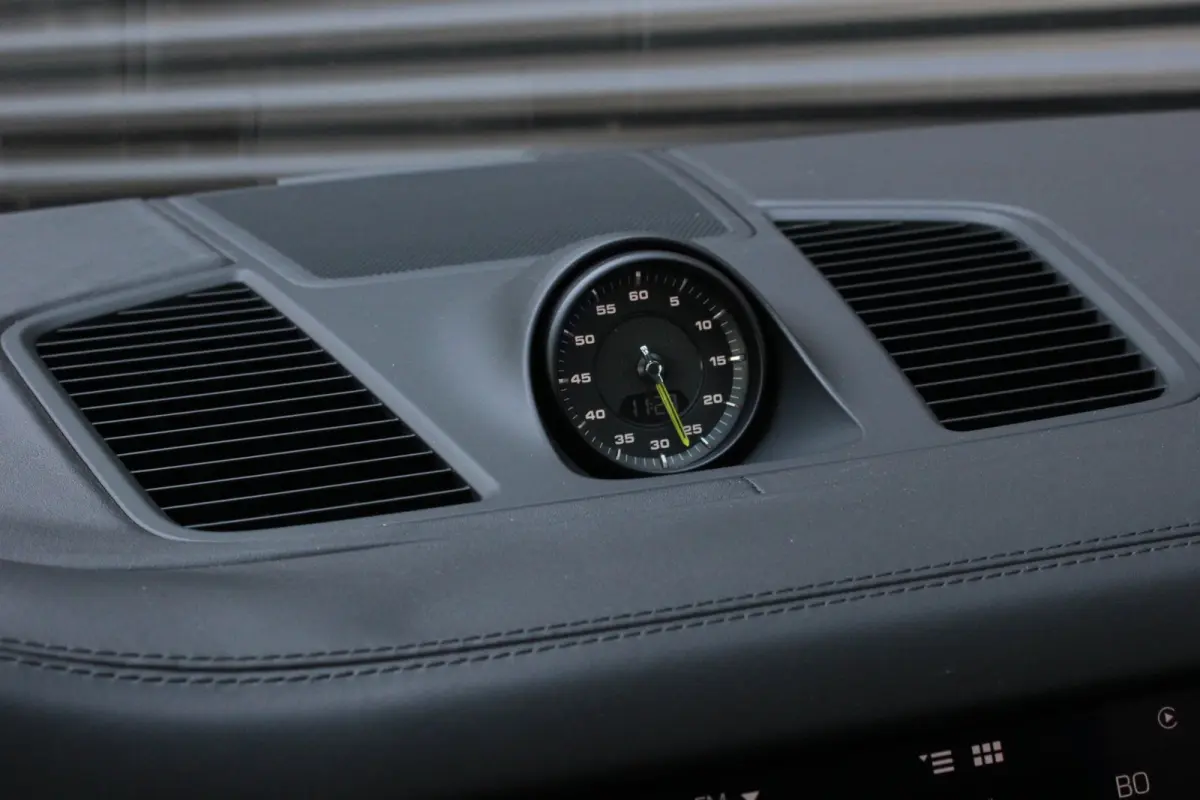 3.0 E-Hybrid FULL BLACK / PANO-DAK / SPORT CHRONO / LUCHTVERING / TREKHAAK / NAVIGATIE/ONDERHOUDSHISTORY / CARPLAY