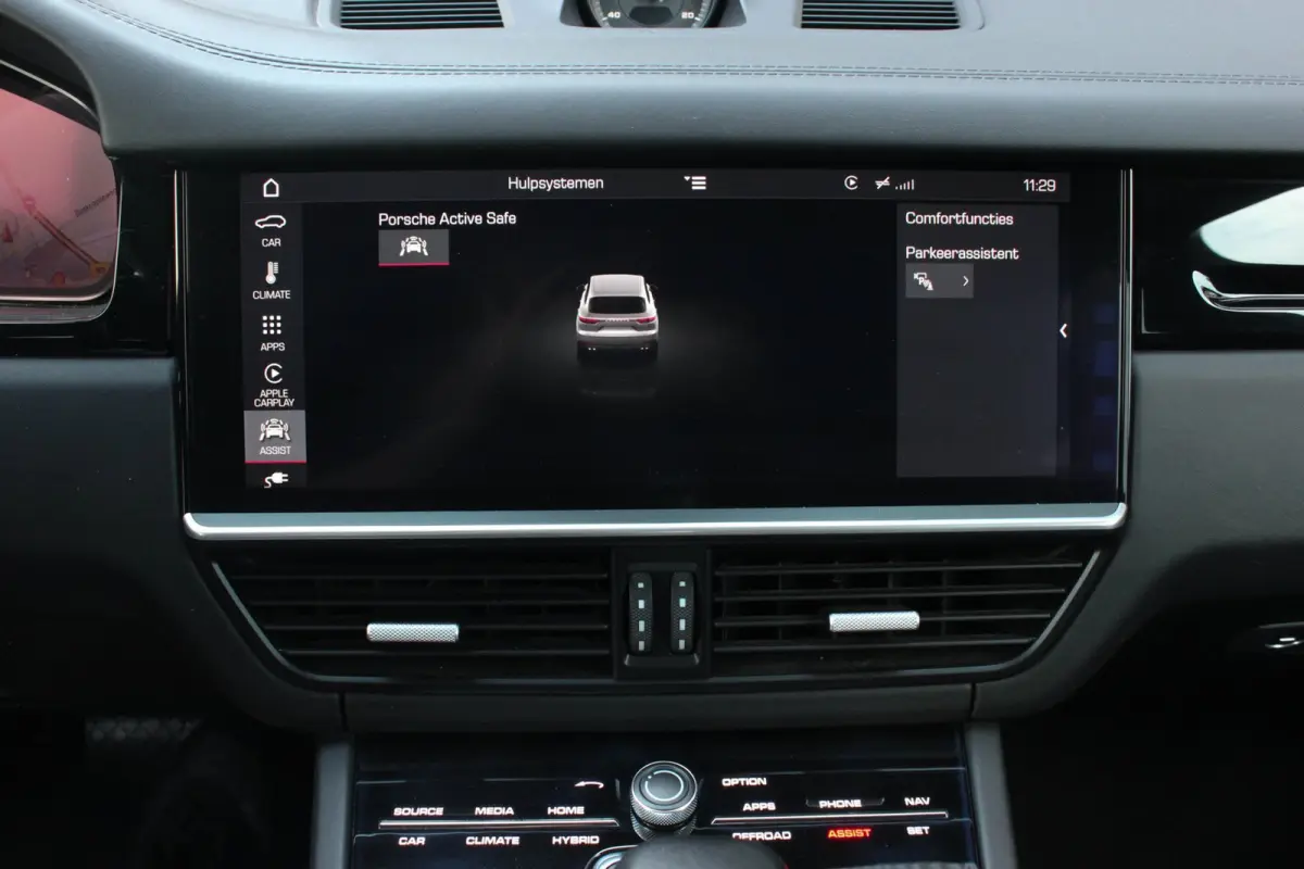 3.0 E-Hybrid FULL BLACK / PANO-DAK / SPORT CHRONO / LUCHTVERING / TREKHAAK / NAVIGATIE/ONDERHOUDSHISTORY / CARPLAY