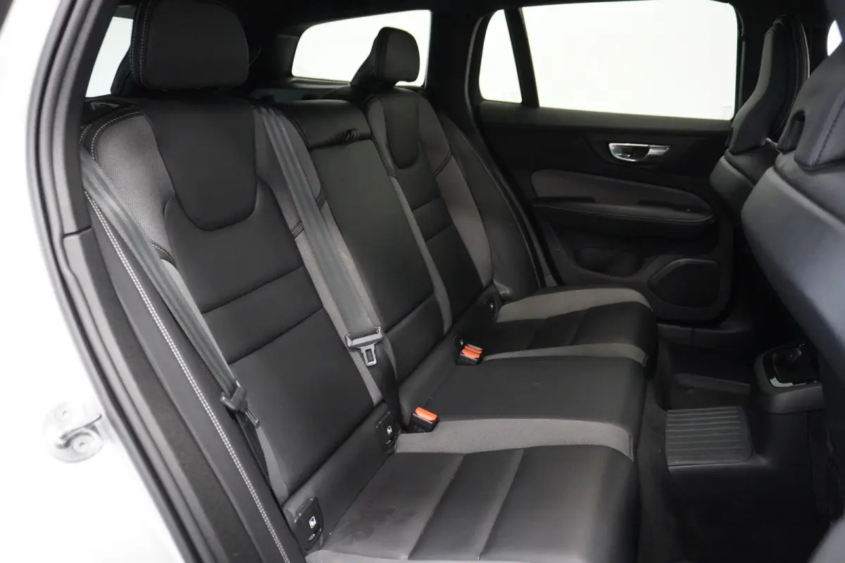 2.0 T6 Recharge 340PK AWD R-Design | Camera | Memory | Stoel & Stuur verw. | €29.900,- incl. BTW