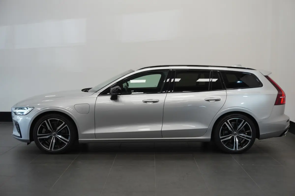 2.0 T6 Recharge 340PK AWD R-Design 12MND Garantie | Camera | Memory | Stoel & Stuur verw. | €29.900,- incl. BTW