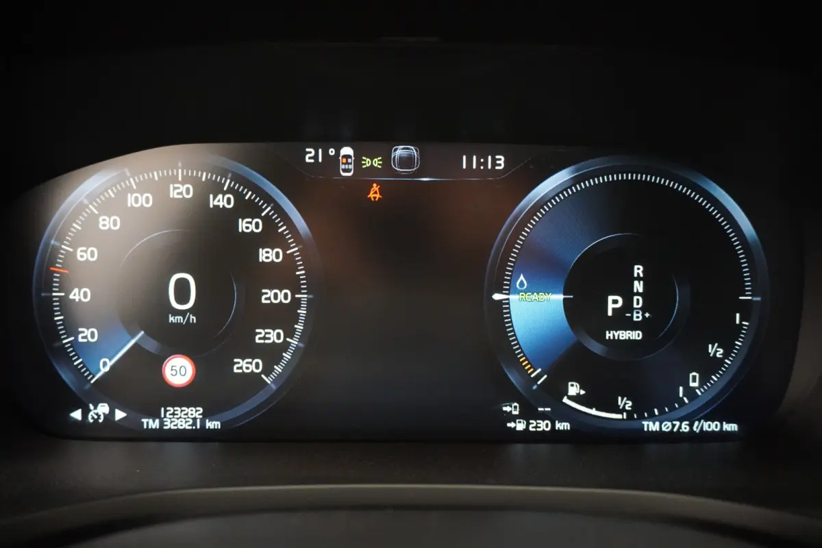2.0 T6 Recharge 340PK AWD R-Design 12MND Garantie | Camera | Memory | Stoel & Stuur verw. | €29.900,- incl. BTW