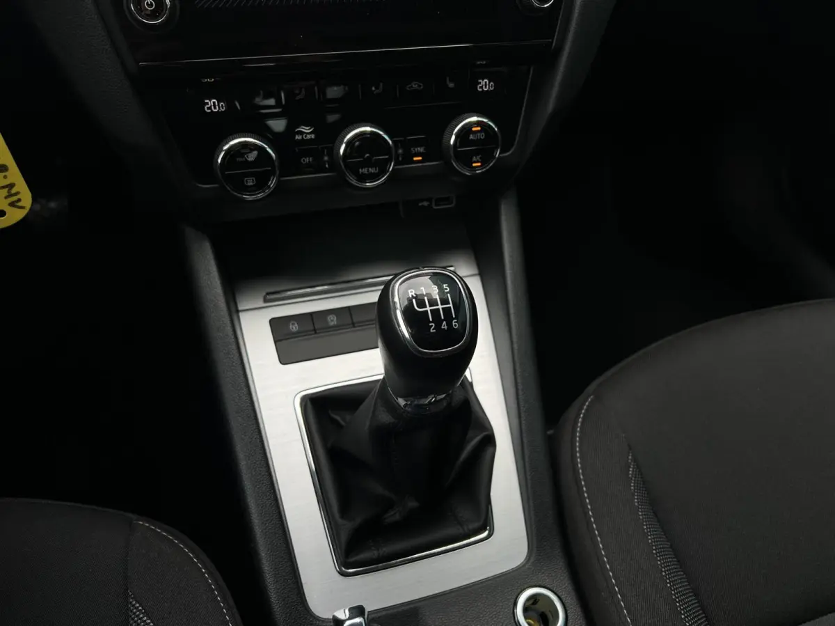 1.0 TSI Greentech Ambition Business CARPLAY/ANDROID | STOELVERW | CRUISE | NAV | PDC | DAB