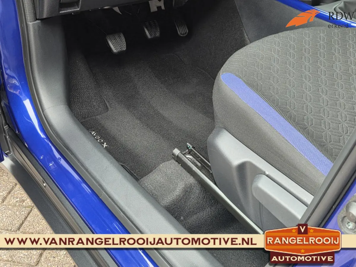 1.0 VVT-i Pulse, ACC, stoelverw., clima, camera, 17" lmv