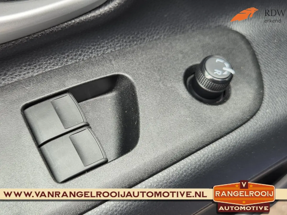 1.0 VVT-i Pulse, ACC, stoelverw., clima, camera, 17" lmv
