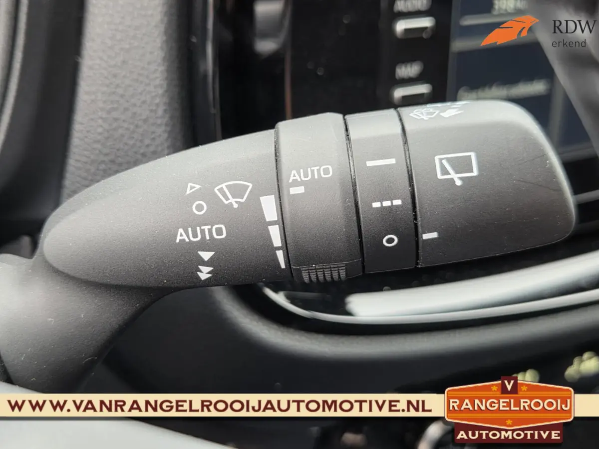 1.0 VVT-i Pulse, ACC, stoelverw., clima, camera, 17" lmv