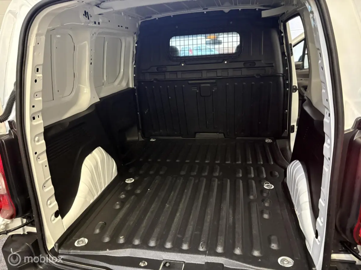 bestel 1.2 PureTech Club