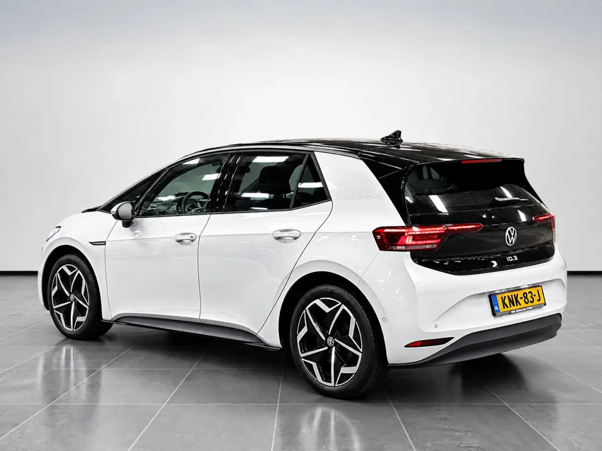 Pro Edition 204pk 58kWh | Trekhaak | Stoel/Stuur verwarming | Navi | 19"LMV