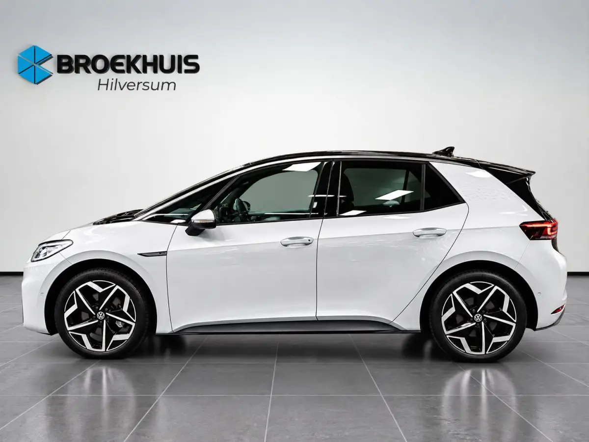 Pro Edition 204pk 58kWh | Trekhaak | Stoel/Stuur verwarming | Navi | 19"LMV