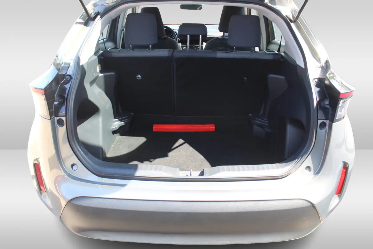 1.5 Hybrid Active l Adaptief Cruise Control l Lane Assist l Achteruitrijcamera l Climate control l Apple carplay/ android auto l Elektrisch inklapbare buitenspiegels l Verwarmbare Spiegels l