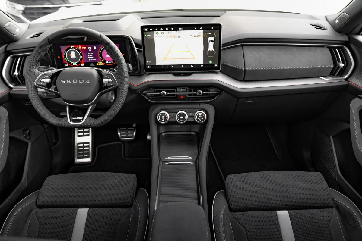 Sportline Business | Achteruitrijcamera | Crew Protect Assist | Cruise control met speedlimiter