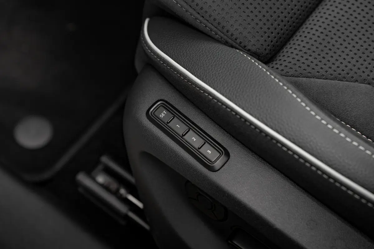 Sportline Business | Achteruitrijcamera | Crew Protect Assist | Cruise control met speedlimiter